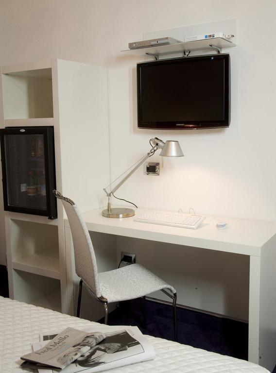 Hotel Bruman 카세르타 외부 사진