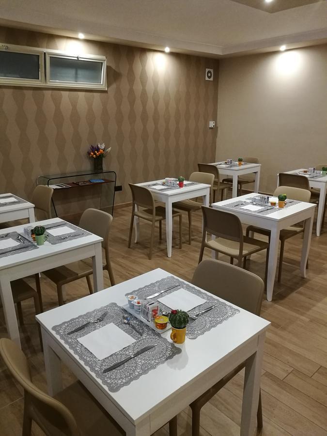Hotel Bruman 카세르타 외부 사진