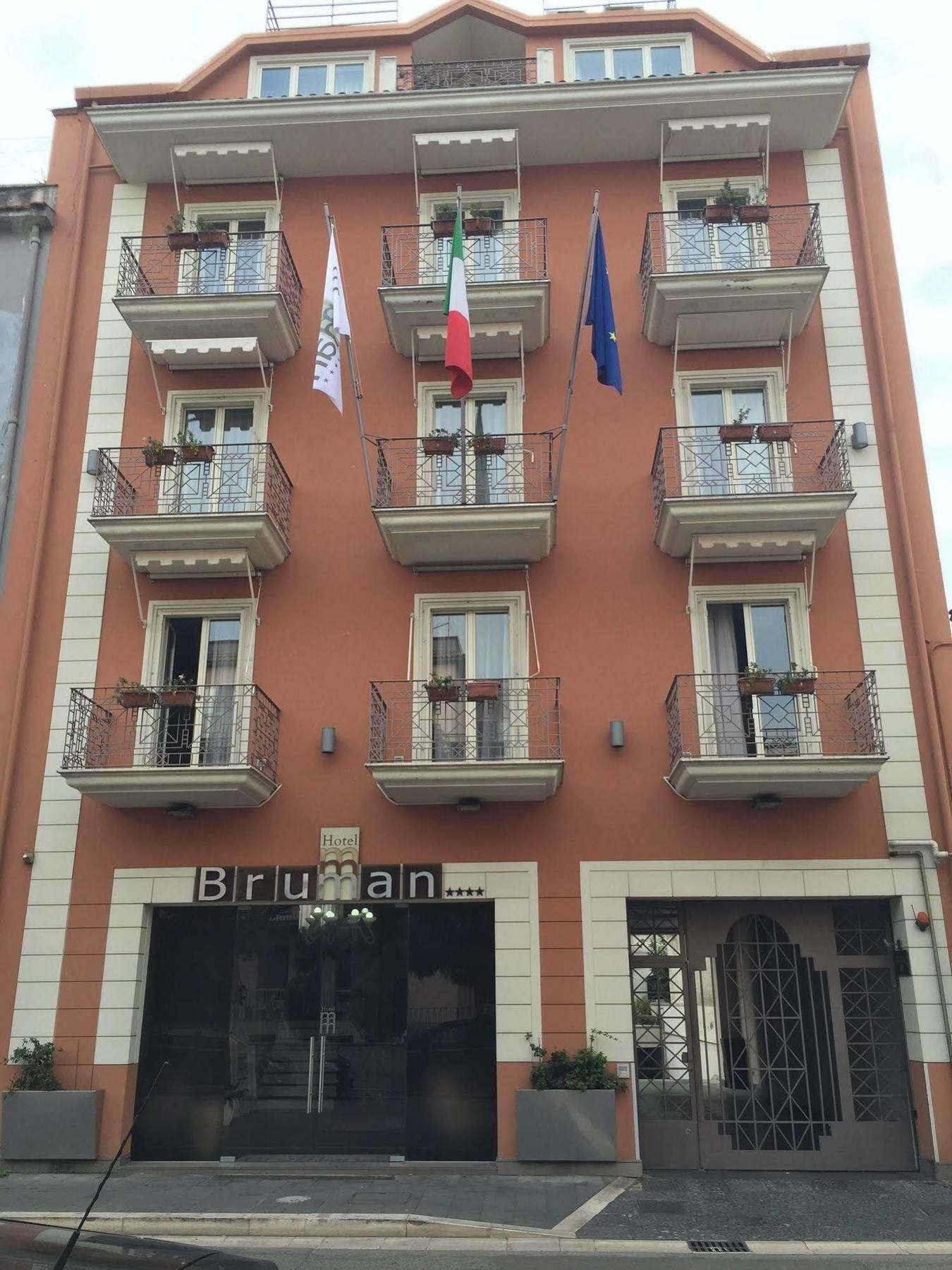 Hotel Bruman 카세르타 외부 사진